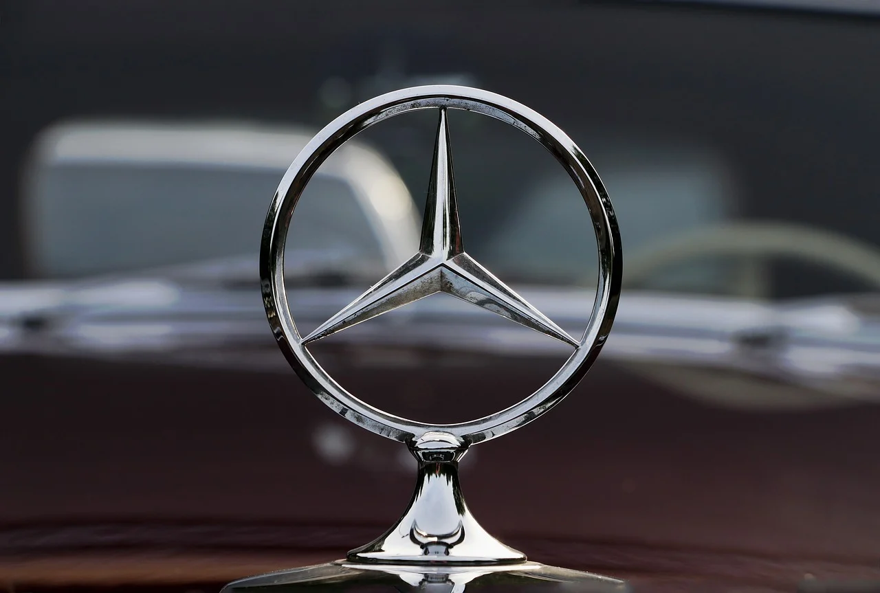 Mercedes-Benz-and-Google-Partner-AI-powered-Conversational